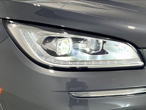 Used 2023 Lincoln Corsair Reserve w/ Equipment Group 201A image 33