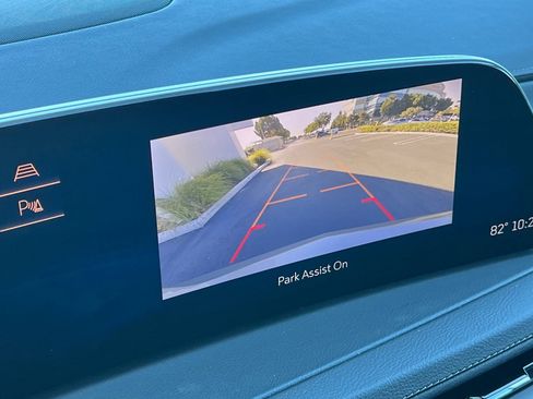 Certified 2024 Cadillac XT4 Premium Luxury image 27