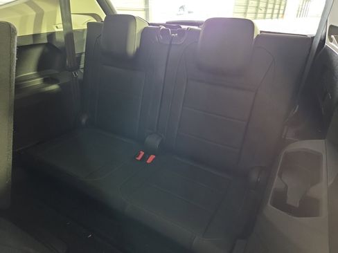 Used 2020 Volkswagen Tiguan SE w/ Panoramic Sunroof Package FWD image 15
