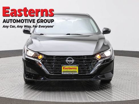 Used 2024 Nissan Sentra SV FWD image 2