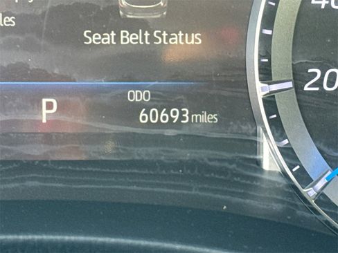 Certified 2022 Toyota Highlander XLE image 29