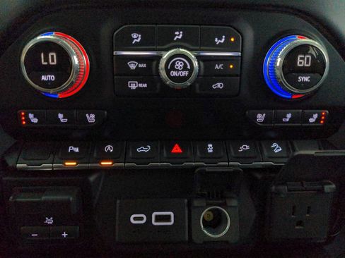 Used 2019 GMC Sierra 1500 AT4 w/ AT4 Premium Package AWD/4WD image 66
