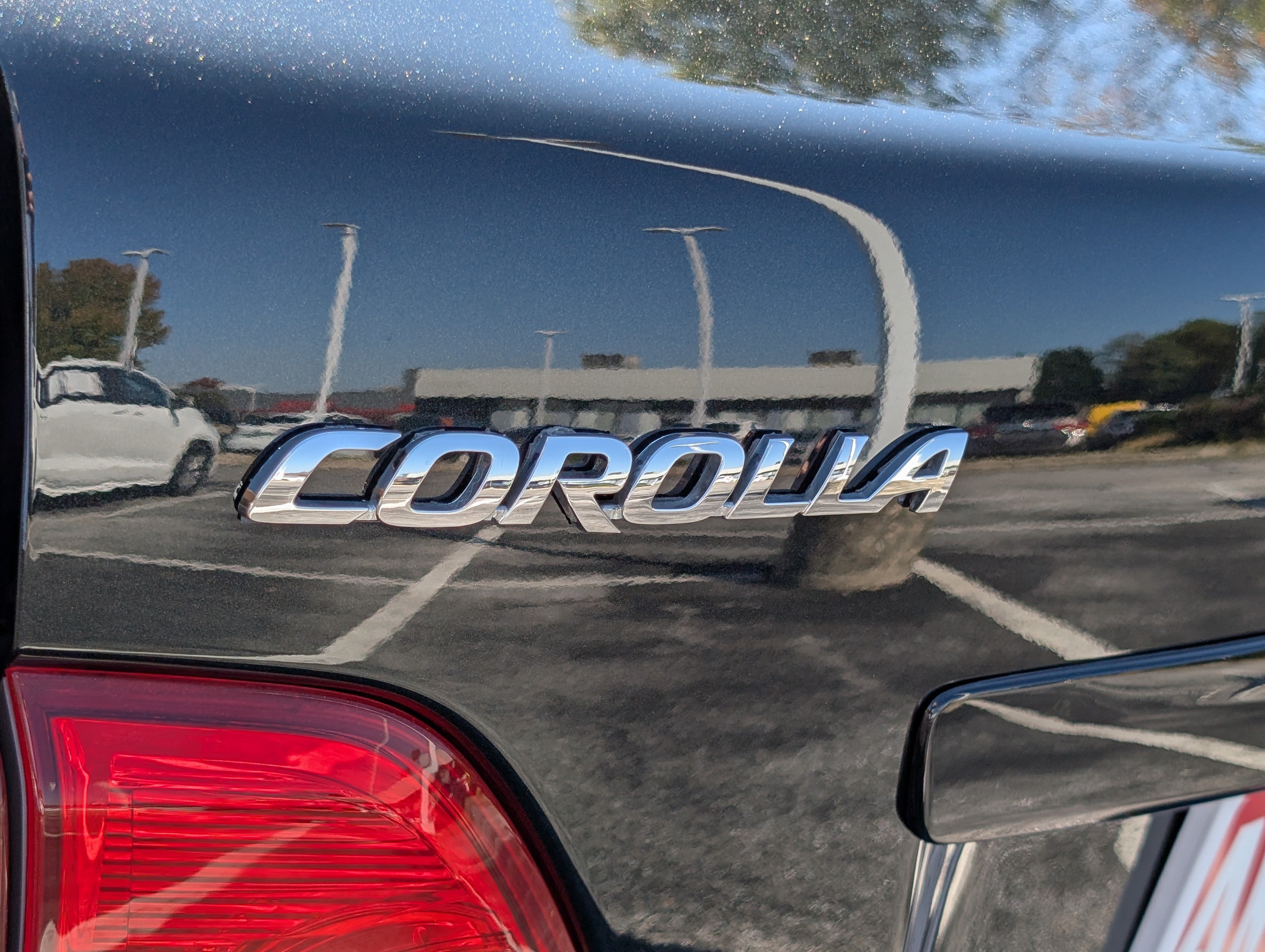 Used 2010 Toyota Corolla LE FWD image 9