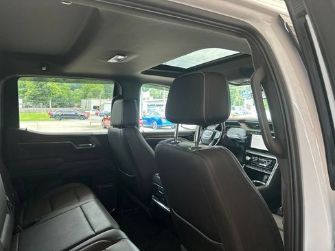 Used 2024 GMC Sierra 1500 Denali w/ Denali Reserve Package AWD/4WD image 23