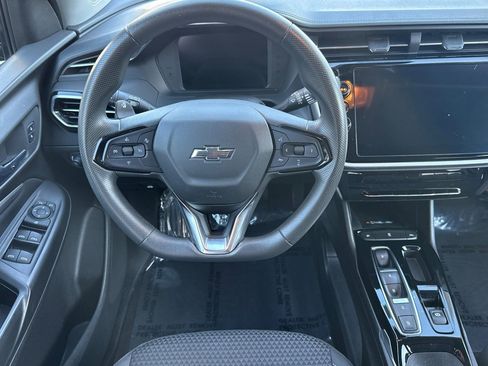 Used 2022 Chevrolet Bolt EUV LT image 15
