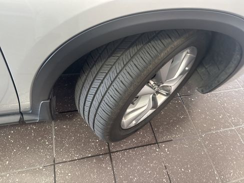 Used 2019 INFINITI QX50 Essential w/ Proactive Package AWD/4WD image 10