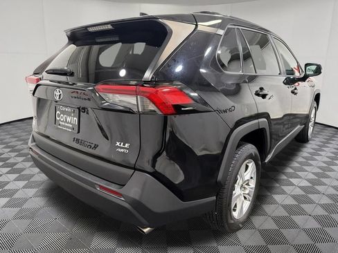 Used 2021 Toyota RAV4 XLE AWD/4WD image 7