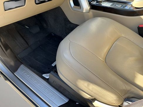 Used 2020 Land Rover Range Rover HSE image 29