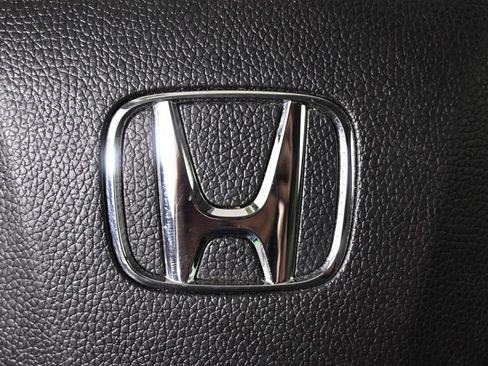 Used 2018 Honda HR-V EX image 33