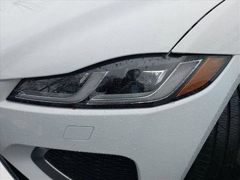 New 2026 Jaguar F-PACE R-Dynamic S image 28