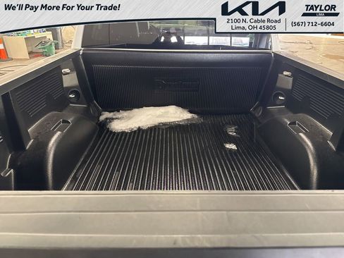 Used 2024 GMC Sierra 1500 SLT image 12