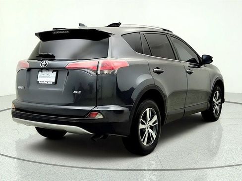 Used 2018 Toyota RAV4 XLE FWD image 5