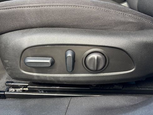Used 2024 Chevrolet Malibu LT FWD image 15