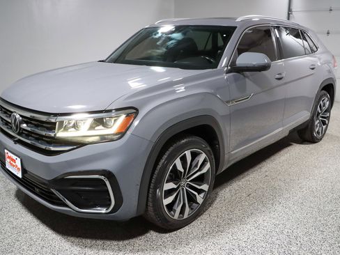 Used 2020 Volkswagen Atlas Cross Sport SEL Premium R-Line image 34