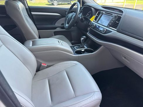 Used 2015 Toyota Highlander XLE FWD image 58