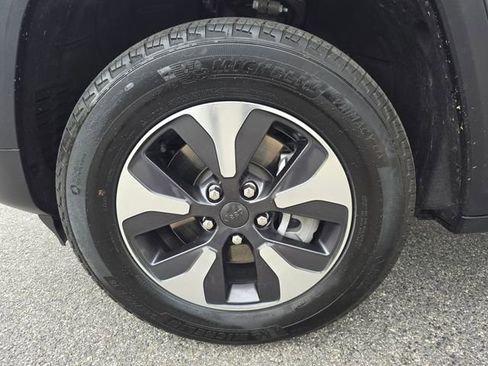 Used 2023 Jeep Grand Cherokee 4WD 4xe image 29