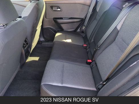 Used 2023 Nissan Rogue SV FWD image 15