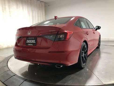 Used 2023 Honda Civic Sport image 7