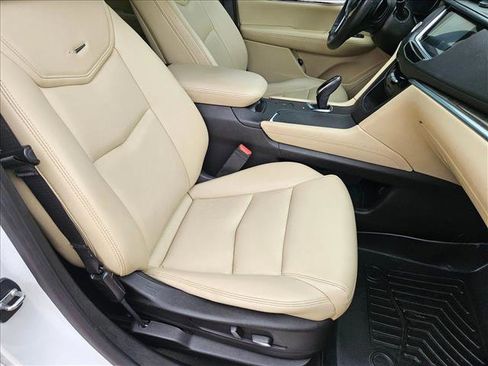 Used 2017 Cadillac XT5 FWD image 20