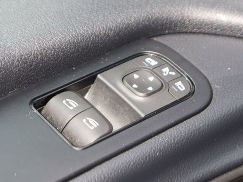 Used 2024 Mercedes-Benz Sprinter 2500 image 18