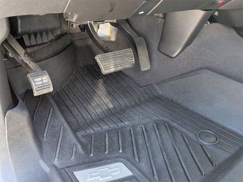 Used 2018 Chevrolet Silverado 1500 LT w/ All Star Edition image 16