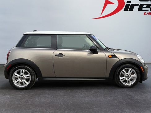 Used 2013 MINI Cooper Hardtop image 9