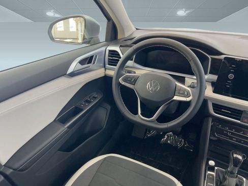 New 2026 Volkswagen Taos SE image 27