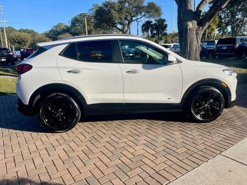 Used 2025 Buick Encore GX Sport Touring image 7