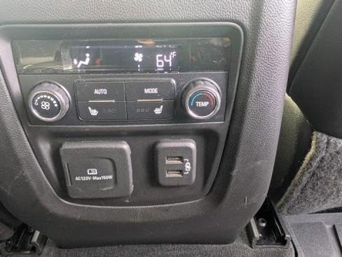 Used 2019 Toyota Highlander SE image 12