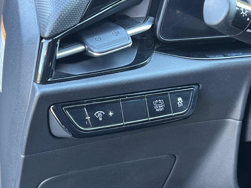 Used 2023 Kia Niro EX FWD image 26
