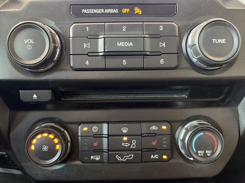 Used 2016 Ford F150 XLT w/ Equipment Group 302A Luxury AWD/4WD image 22