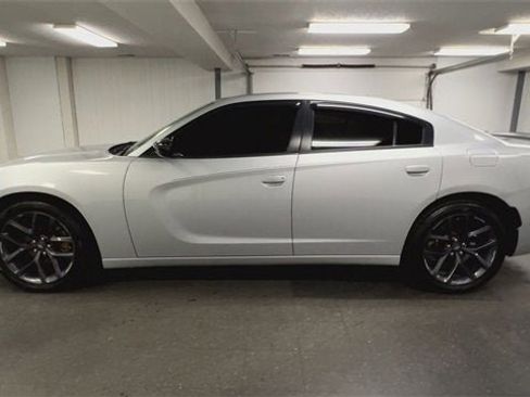Used 2021 Dodge Charger SXT w/ Blacktop Package image 5