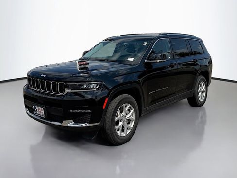 Used 2023 Jeep Grand Cherokee L Limited image 3
