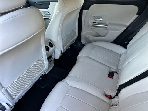 Used 2022 Mercedes-Benz GLA 250 image 4
