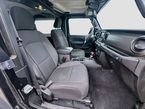 Used 2022 Jeep Wrangler Sport AWD/4WD image 30