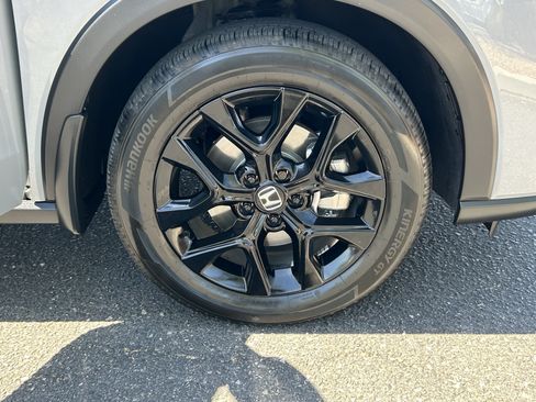 Used 2025 Honda HR-V Sport image 7