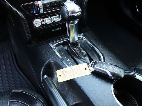 Used 2016 Ford Mustang Premium RWD image 13