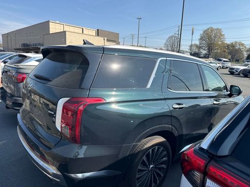 Used 2024 Hyundai Palisade Calligraphy image 6