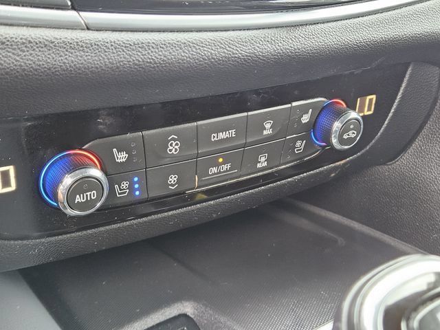 Used 2019 Buick Enclave Premium AWD/4WD image 27