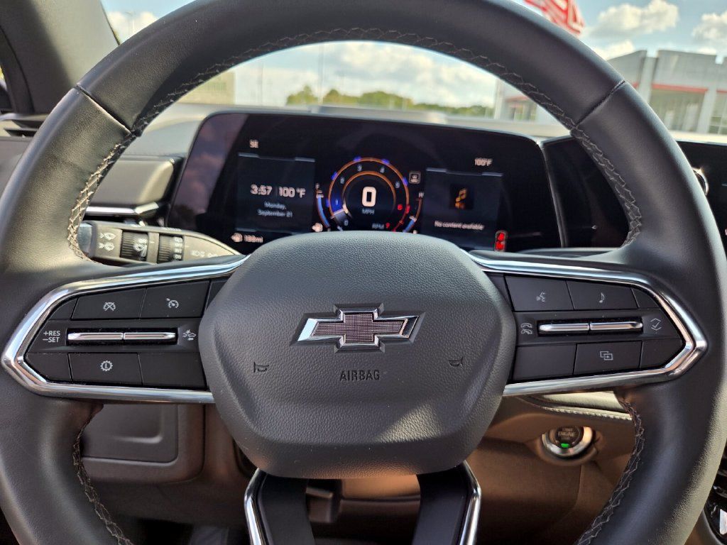 Used 2025 Chevrolet Tahoe Z71 AWD/4WD image 25