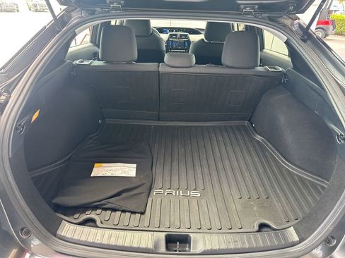 Used 2016 Toyota Prius Two FWD image 13