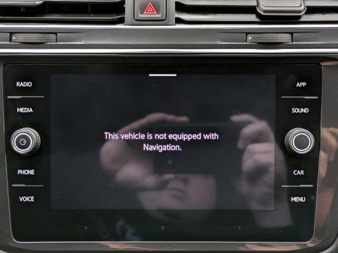 Used 2022 Volkswagen Tiguan SE R-Line image 20