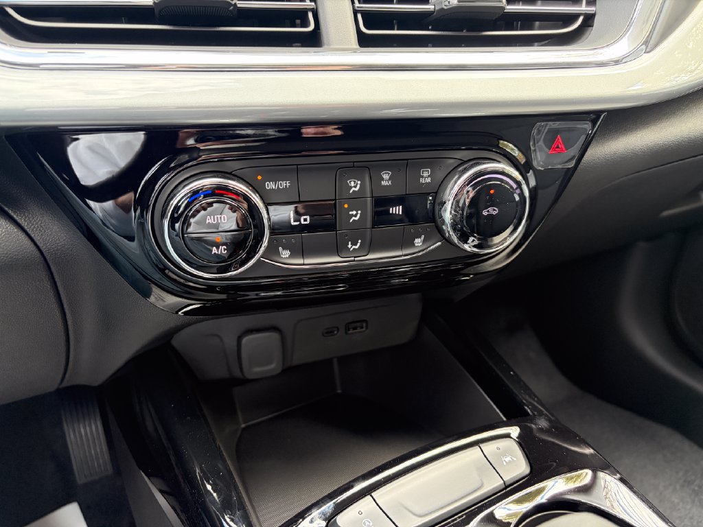 New 2026 Chevrolet Trax LT w/ Midnight Edition FWD image 22