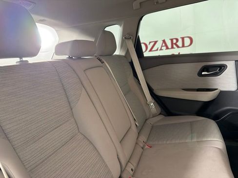 Used 2021 Nissan Rogue SV FWD image 18