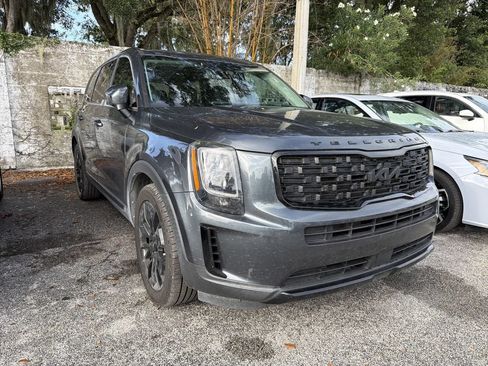 Certified 2022 Kia Telluride EX w/ EX Premium Package AWD/4WD image 3