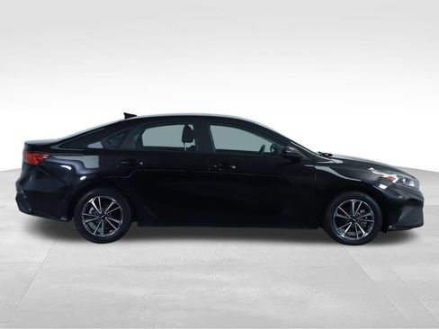 Used 2023 Kia Forte LXS FWD image 13
