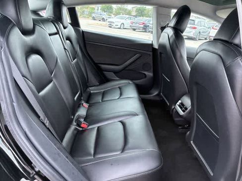 Used 2021 Tesla Model 3 Standard Range RWD image 22