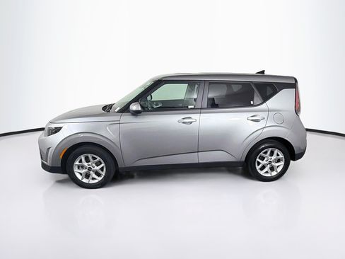 Used 2025 Kia Soul LX w/ LX Technology Package FWD image 4