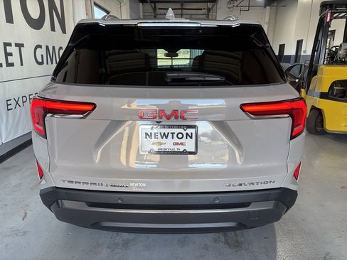 New 2026 GMC Terrain Elevation w/ Elevation Premium Package image 31