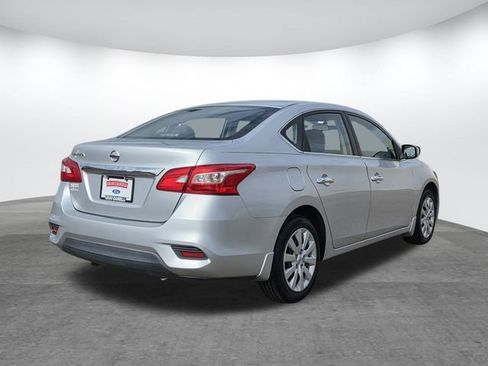 Used 2017 Nissan Sentra S image 4